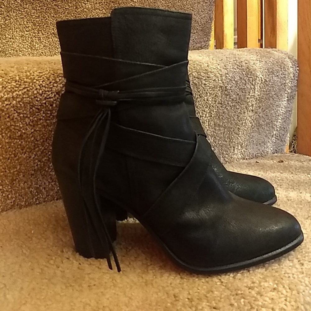 Vince Camuto Ferraro boots